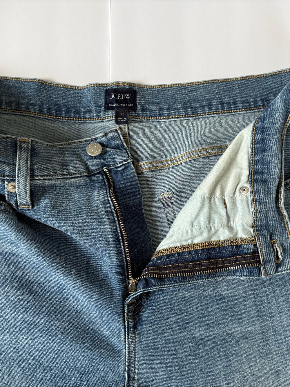 J Crew Mid-Rise Super Wide Women’s Jeans in Bangkok Wash - Size 32 - Picture 8 of 12